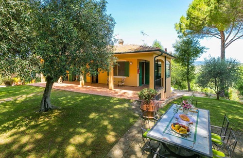 Casale Marittimo House | Beautiful private villa with WIFI, private pool, A/C, patio, pets allowed and panoramic view