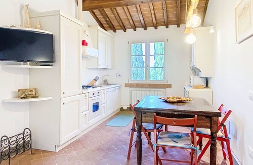Casale Marittimo House | Beautiful private villa for 6 guests with WIFI, TV, terrace, pets allowed and panoramic view