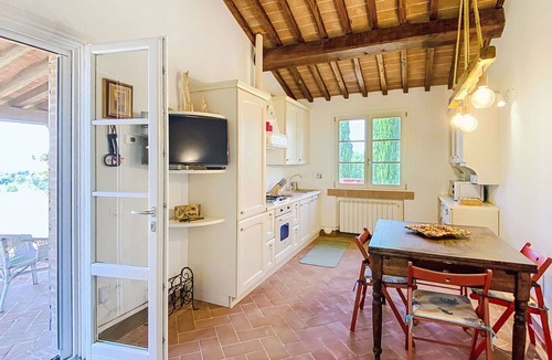 Casale Marittimo House | Beautiful private villa for 6 guests with WIFI, TV, terrace, pets allowed and panoramic view