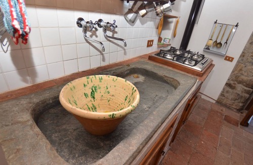 Bagni di Lucca House | Beautiful private villa for 4 people with TV, patio, pets allowed and panoramic view