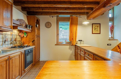 Ragoli Villa | Beautiful private villa with WIFI, private pool, TV, patio, pets allowed and panoramic view