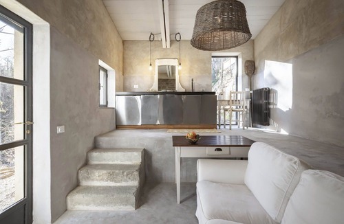 Loro Ciuffenna Villa | Beautiful private villa for 12 guests with A/C, WIFI, private pool, TV and patio