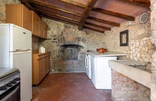 Monteriggioni House | Beautiful private villa for 8 guests with private pool, WIFI, TV and pets allowed, close to Siena