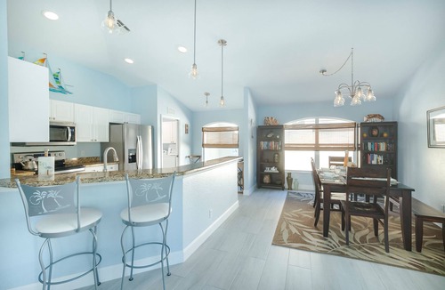 Central Naples House | Beautiful/private 3Br home on a quiet Cul-de-Sac w/saltwater Pool & Spa.