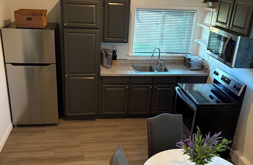 North Cowichan House | Beautiful private coach house near the ocean