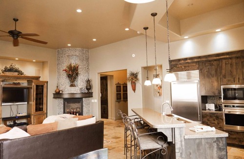 St. George House | BEAUTIFUL PRIVATE DETACHED HOME WITH PRIVATE IN GROUND POOL AND JETTED SPA