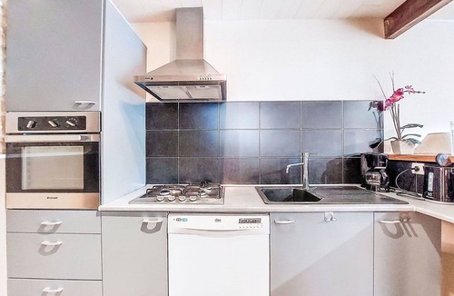 Cissac-Medoc House | Beautiful private villa for 5 people with WIFI, pool, TV and terrace