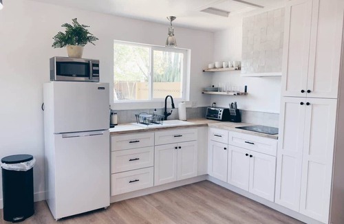 Sherwood Towne House | Beautiful Private Guest House in Arcadia