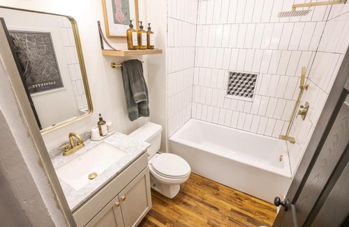 Downtown House | Beautiful Private Home Downtown - 1BR 1Bath