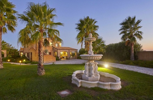 Castelvetrano Villa | Beautiful private villa with private pool, WIFI, A/C, TV, terrace, pets allowed and panoramic view