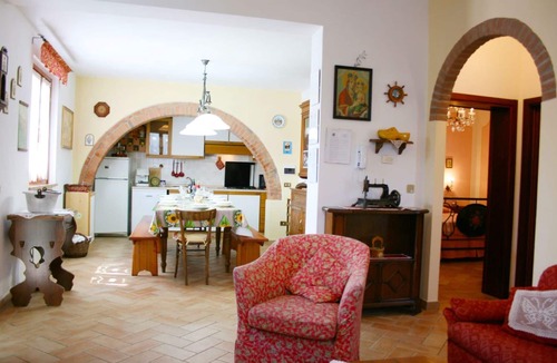 Montepulciano Villa | Beautiful private villa for 9 people with private pool and TV