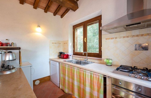 Roccastrada Villa | Beautiful private villa with private pool, WIFI, TV, patio, pets allowed and panoramic view