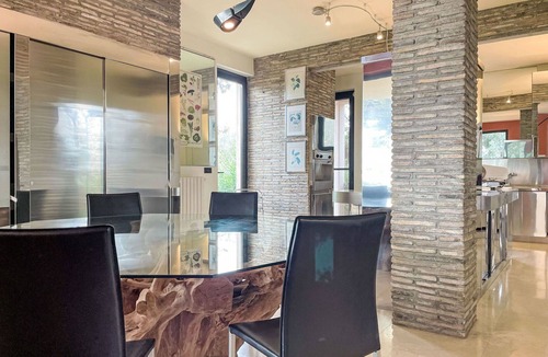 Spoltore Villa | Beautiful private villa with A/C, WIFI, private pool, TV, patio, pets allowed and panoramic view