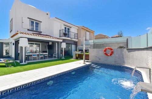 Costa Meloneras House | Beautiful private villa for 8 people with A/C, WIFI, private pool, TV and pets allowed