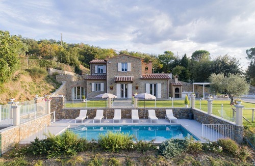 Cortona Villa | Beautiful private villa with private pool, A/C, WIFI, TV, terrace, panoramic view, close to Cortona