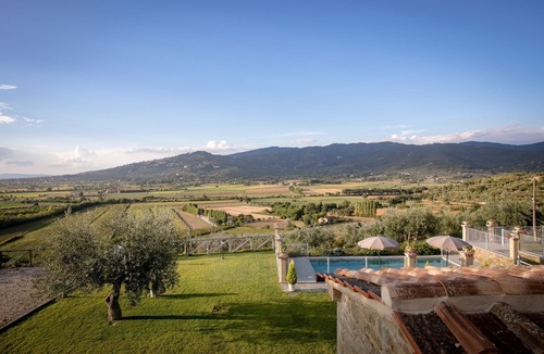 Cortona Villa | Beautiful private villa with private pool, A/C, WIFI, TV, terrace, panoramic view, close to Cortona