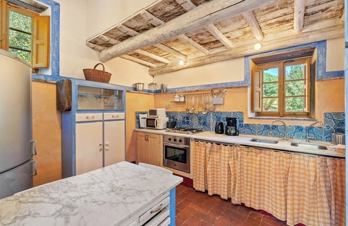 Pescaglia Villa | Beautiful private villa with WIFI, private pool, TV, patio and panoramic view, close to Lucca