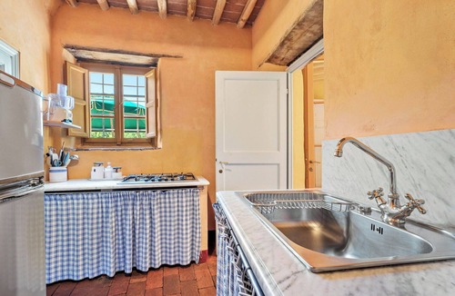 Pescaglia Villa | Beautiful private villa with WIFI, private pool, TV, patio and panoramic view, close to Lucca