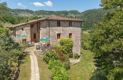 Pescaglia Villa | Beautiful private villa with WIFI, private pool, TV, patio and panoramic view, close to Lucca