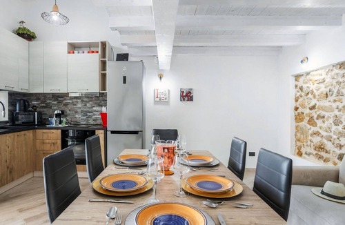 Pergole Villa | Beautiful private villa for 6 guests with WIFI, A/C, TV, terrace, pets allowed and panoramic view