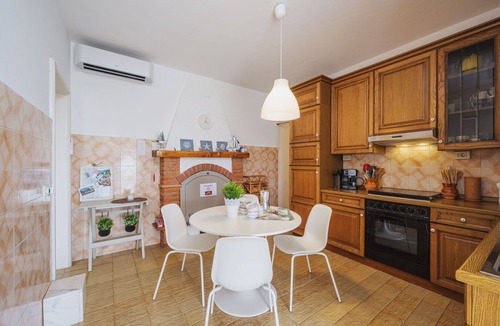 Seravezza House | Beautiful private villa for 6 people with WIFI, A/C, TV and patio