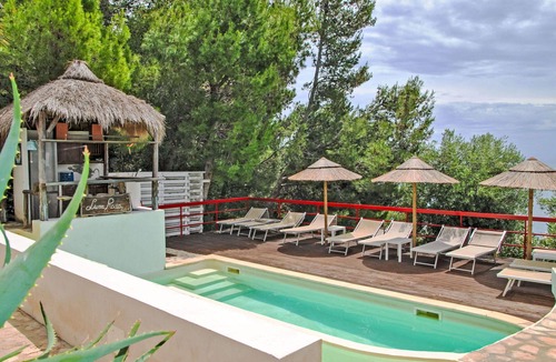Sperlonga Villa | Beautiful private villa with hot tub, A/C, private pool, WIFI, TV, patio and pets allowed
