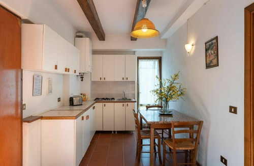 Ponte Buriano Villa | Beautiful private villa for 25 guests with private pool, WIFI, TV, patio and pets allowed