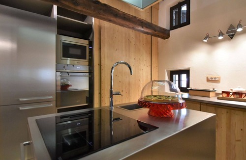 Valtellina House | Beautiful private villa for 8 people with hot tub, WIFI, TV, terrace and pets allowed