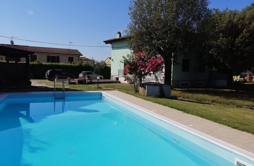 Capannori Villa | Beautiful private villa with A/C, private pool, WIFI, patio and pets allowed, close to Lucca