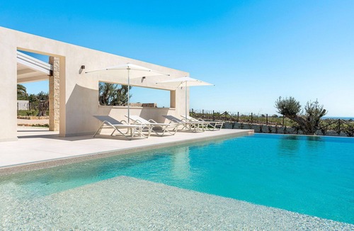 Rosolini Villa | Beautiful private villa for 4 guests with A/C, WIFI, private pool, TV, terrace and panoramic view