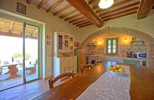 Trequanda Villa | Beautiful private villa with WIFI, private pool, TV, veranda, panoramic view, close to Montepulciano