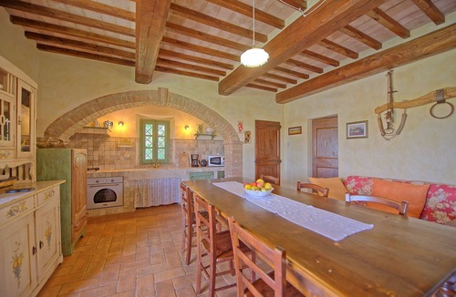 Trequanda Villa | Beautiful private villa with WIFI, private pool, TV, veranda, panoramic view, close to Montepulciano