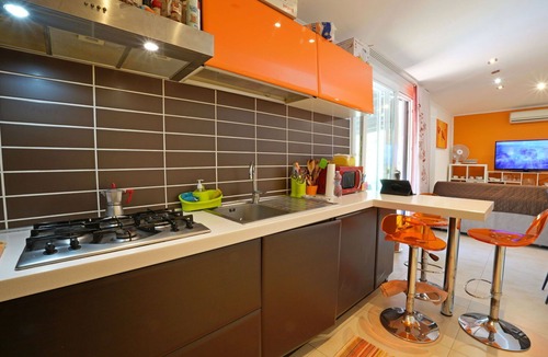 Ameglia Villa | Beautiful private villa with WIFI, A/C, private pool, TV, veranda, pets allowed, close to La Spezia