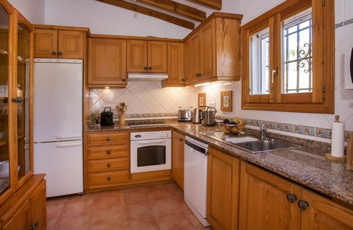 Rafol de Almunia House | Beautiful private villa for 8 people with A/C, WIFI, private pool, TV and patio