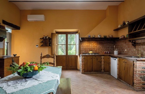 Bucine Villa | Beautiful private villa with private pool, WIFI, A/C, patio, pets allowed and panoramic view