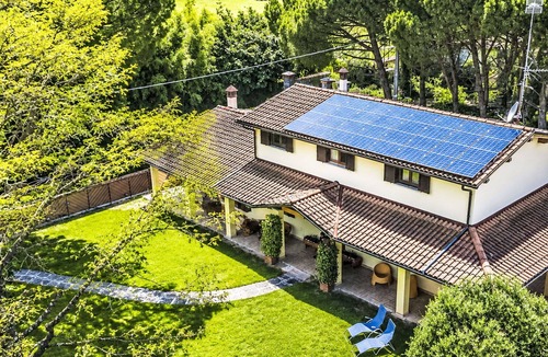 Arezzo House | Beautiful private villa for 4 guests with WIFI, A/C, TV and patio