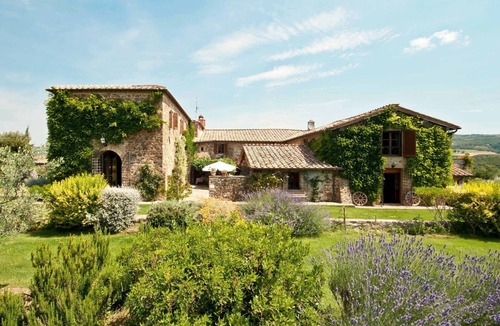 Argiano Villa | Beautiful private villa for 10 people with WIFI, private pool, A/C, TV and patio
