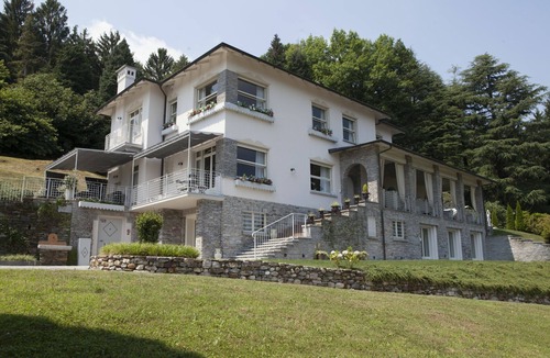 Baveno Villa | Beautiful private villa with WIFI, A/C, hot tub, sauna, private pool, TV, patio and panoramic view