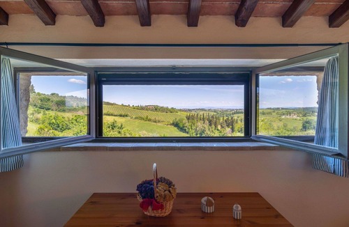 San Gimignano Villa | Beautiful private villa for 6 people with A/C, private pool, WIFI, TV and panoramic view