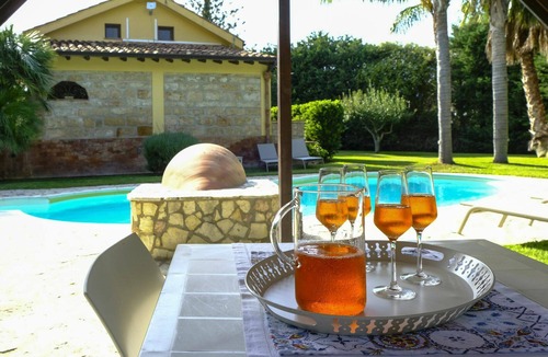 Cinisi Villa | Beautiful private villa for 7 guests with private pool, A/C, WIFI, TV and patio