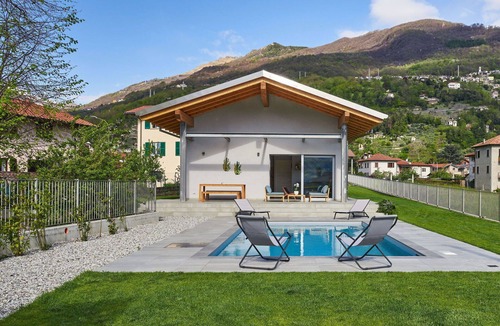 Dongo House | Beautiful private villa for 5 people with private pool, TV and terrace