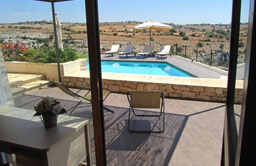Cannizzara Villa | Beautiful private villa for 16 people with WIFI, hot tub, A/C, private pool, TV and patio
