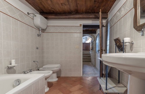 Offida Villa | Beautiful private villa for 10 people with WIFI, panoramic view and parking, close to Ascoli Pic...