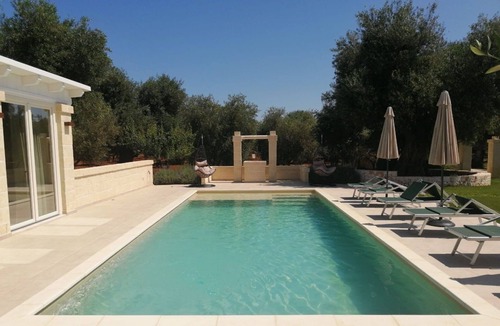 Ostuni Villa | Beautiful private villa for 6 people with WIFI, A/C, private pool, TV and veranda