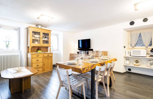 Valtellina House | Beautiful private villa for 6 people with WIFI, TV, patio and pets allowed