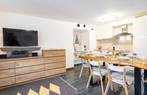 Valtellina House | Beautiful private villa for 6 people with WIFI, TV, patio and pets allowed