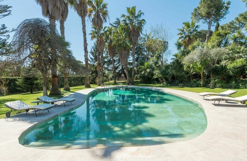 Zona XLV Castel di Guido Villa | Beautiful private villa with WIFI, hot tub, private pool, A/C, TV, patio and pets allowed