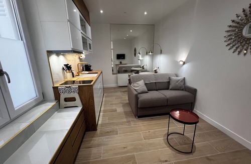 15th Arrondissement Apartment | Beautiful & quiet flat, ideally located