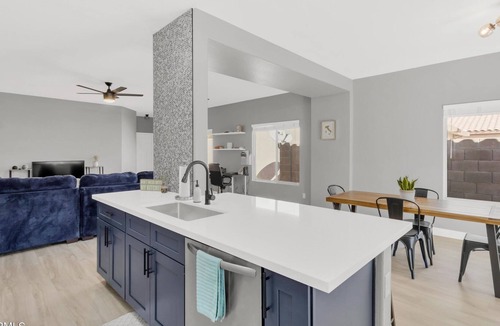 San Tan Valley House | Beautiful Remodeled home located in sought- after community of Johnson Ranch...