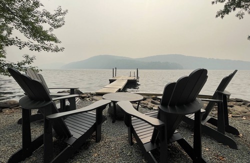 Danbury House | Beautiful Renovated Direct Waterfront Candlewood Lake Home~Views~Weekly Discount